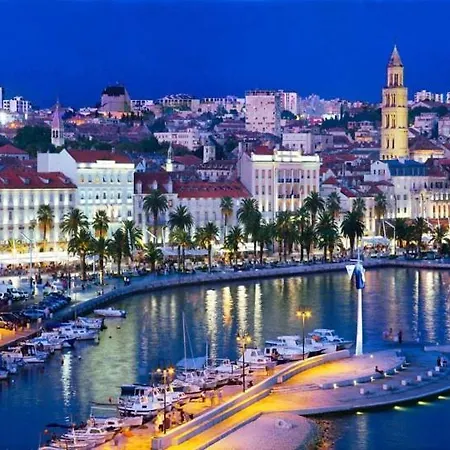 Homestay Deluxe Marta Split
